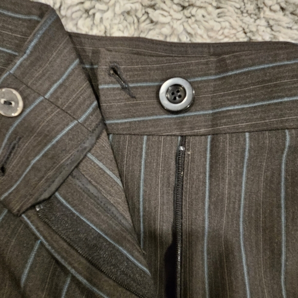 Chico's SZ 3/16 Flat Front Straight Leg Gray W/Blue Pinstripe Stretch Trouser - Picture 10 of 11